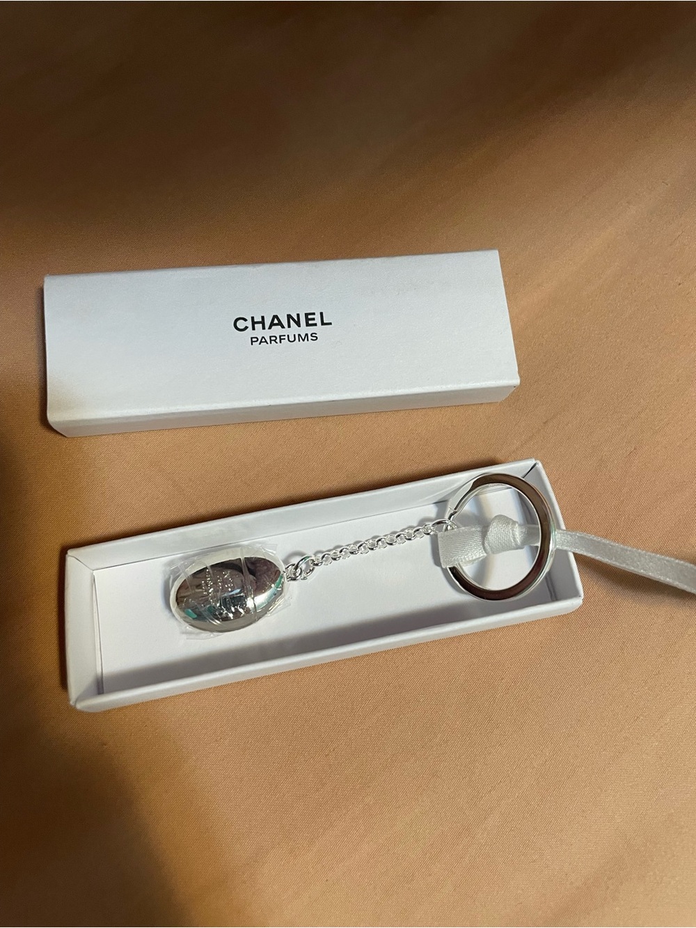 Chanel beauty no.5  mini keychain